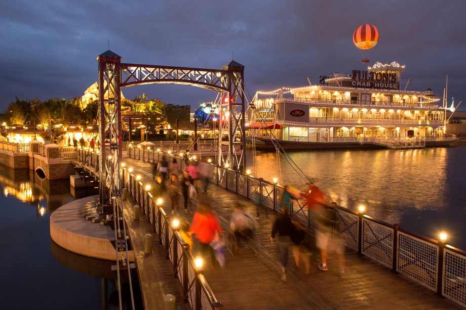 Durante a primavera e o verão Downtown Disney inaugura lojas e restaurantes