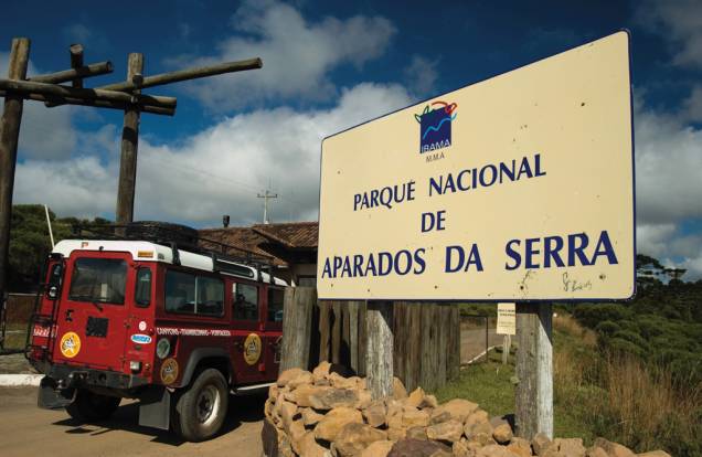 Há três maneiras de explorar o Parque Nacional Aparados da Serra (RS/SC): a Trilha do Cotovelo, a Trilha do Vértice e a Trilha do Rio do Boi Há três maneiras de explorar o Parque Nacional Aparados da Serra (RS/SC): a Trilha do Cotovelo, a Trilha do Vértice e a Trilha do Rio do Boi