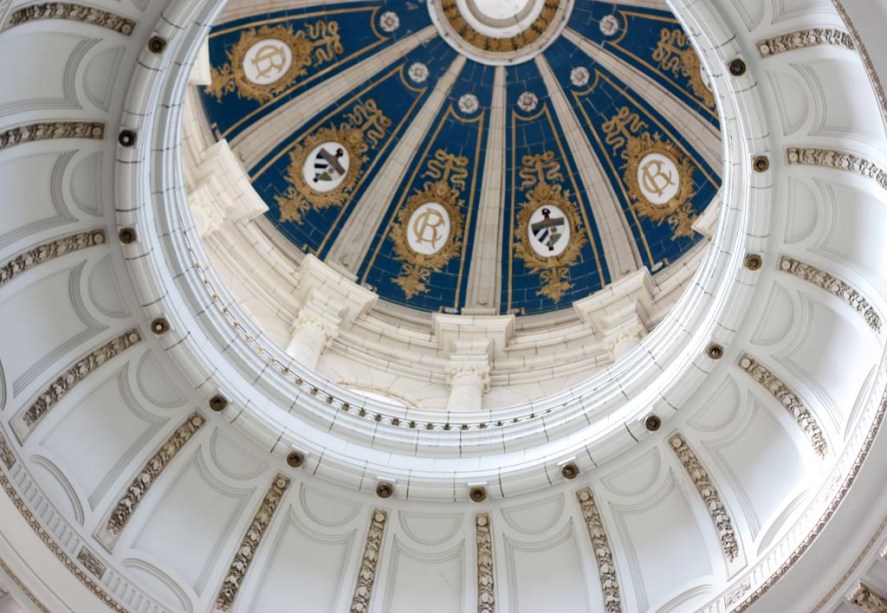 A história política de Havana aparece em todo canto; na foto, o teto do Museo de la Revolución