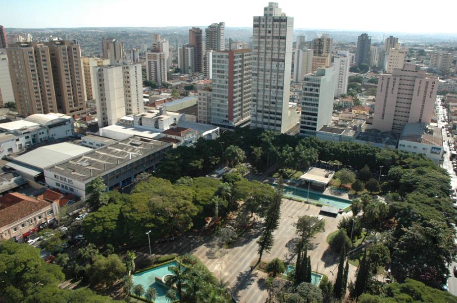 Praça Tubal Vilela