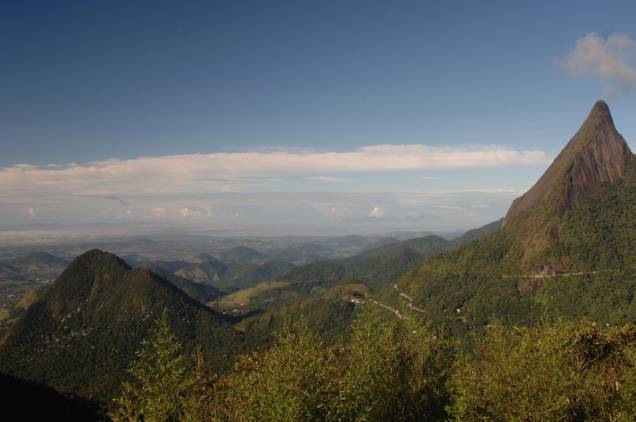 O Parque Nacional Serra dos Órgãos abriga trilhas, piscinas naturais e picos O Parque Nacional Serra dos Órgãos abriga trilhas, piscinas naturais e picos
