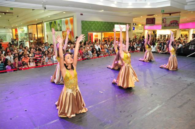 Em 2012, de 19 a 28 de julho, o <strong>Shopping Mueller</strong> abre espaço para os espetáculos do <strong>Palco Aberto </strong>durante o Festival de Dança de Joinville, em Santa Catarina. As apresentações são gratuitas Em 2012, de 19 a 28 de julho, o <strong>Shopping Mueller</strong> abre espaço para os espetáculos do <strong>Palco Aberto </strong>durante o Festival de Dança de Joinville, em Santa Catarina. As apresentações são gratuitas