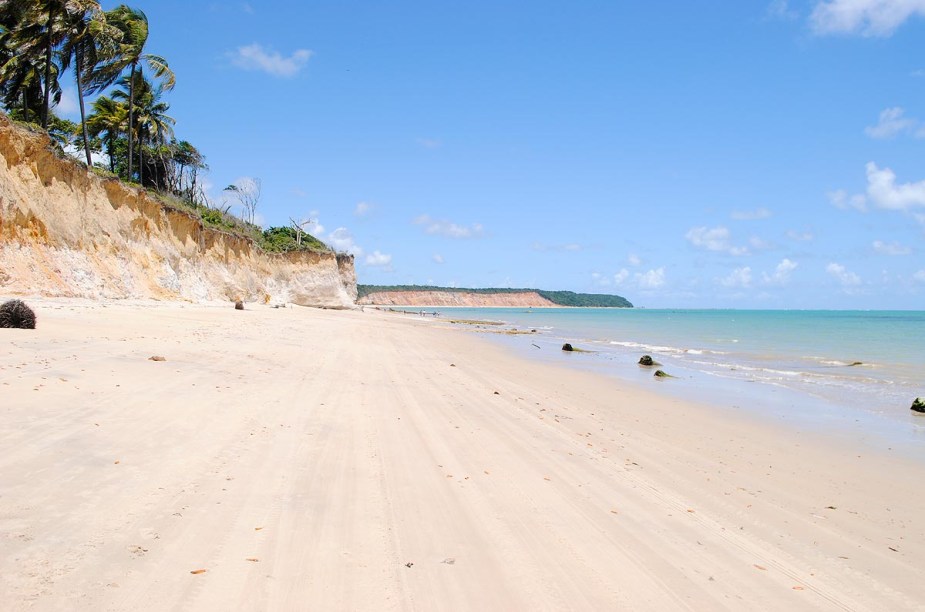 O extenso areal da Praia de Carro Quebrado, que é coberto pelas águas, durante a maré cheia