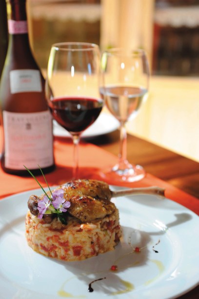 Confit de canard com risoto de tomate seco, do restaurante Espaço Vellozia, eleito o melhor da montanha pelo júri da Veja Espírito Santo