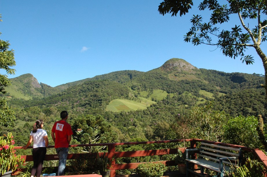 Vista da Pedra do Forno, <span style="font-weight:400;">a 1 971 metros de altura</span>