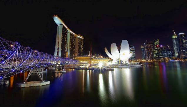 <strong><a href="https://raidho.com.br" rel="RAIDHO" target="_blank">RAIDHO</a></strong> <strong>O QUE ELA FAZ POR VOCÊ:</strong> Hospeda no luxuoso Marina Bay Sands e sua piscina de borda infinita.<strong>PACOTE</strong> As sete noites no luxuoso <a href="https://marinabaysands.com" rel="Marina Bay Sands" target="_blank">Marina Bay Sands</a>, cartão-postal de <a href="https://viajeaqui.abril.com.br/paises/cingapura" rel="Cingapura" target="_self">Cingapura</a>, escancaram vistas privilegiadas do skyline da cidade, sobretudo do alto do hotel, na piscina de borda infinita que domina o terraço. Desde US$ 2 852 (sem aéreo) <strong><a href="https://raidho.com.br" rel="RAIDHO" target="_blank">RAIDHO</a></strong> <strong>O QUE ELA FAZ POR VOCÊ:</strong> Hospeda no luxuoso Marina Bay Sands e sua piscina de borda infinita.<strong>PACOTE</strong> As sete noites no luxuoso <a href="https://marinabaysands.com" rel="Marina Bay Sands" target="_blank">Marina Bay Sands</a>, cartão-postal de <a href="https://viajeaqui.abril.com.br/paises/cingapura" rel="Cingapura" target="_self">Cingapura</a>, escancaram vistas privilegiadas do skyline da cidade, sobretudo do alto do hotel, na piscina de borda infinita que domina o terraço. Desde US$ 2 852 (sem aéreo)