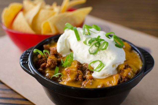 O <a href="https://viajeaqui.abril.com.br/estabelecimentos/br-sp-sao-paulo-restaurante-210-diner" rel="210 Diner">210 Diner</a>, casa do chef Benny Novak, vai servir chili com nachos como entrada no almoço e jantar da São Paulo Restaurant Week O <a href="https://viajeaqui.abril.com.br/estabelecimentos/br-sp-sao-paulo-restaurante-210-diner" rel="210 Diner">210 Diner</a>, casa do chef Benny Novak, vai servir chili com nachos como entrada no almoço e jantar da São Paulo Restaurant Week