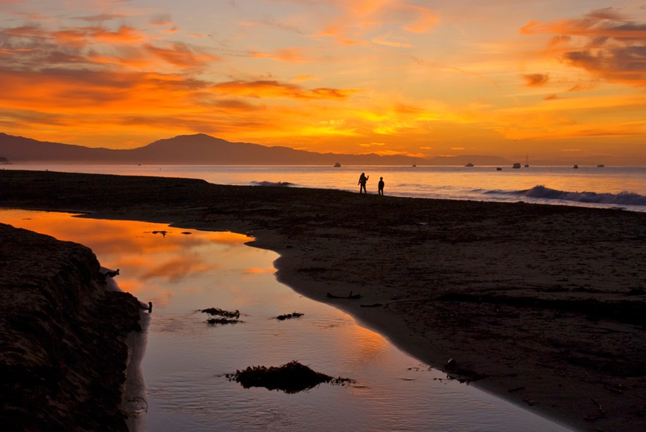 <strong>10. East Beach, Santa Barbara, California</strong>Santa Barbara é considerada por muitos a Riviera Americana East Beach, no extremo leste da cidade, tem estrutura para turistas e um belo fim de tarde