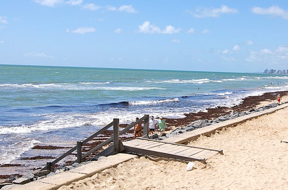 A principal praia de <a href="https://viajeaqui.abril.com.br/cidades/br-pe-recife" rel="Recife (PE)" target="_blank">Recife (PE)</a> fica no bairro de classe média alta Boa Viagem – ali também estão concentrados os hotéis mais caros da capital pernambucana