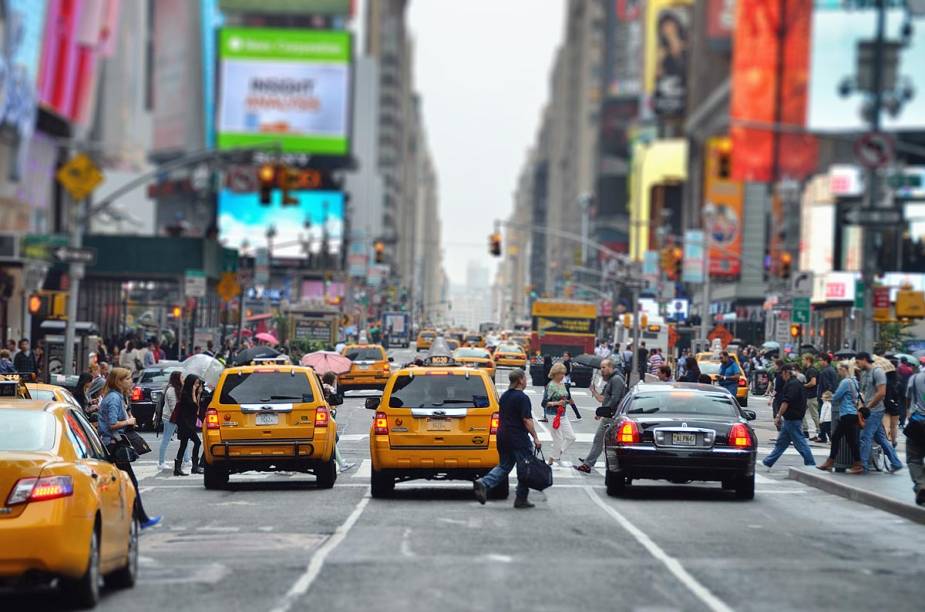O típico trânsito de Manhattan, na 5ª Avenida - enquanto alguns trabalham, outros "turistam"