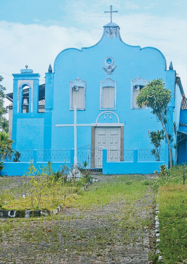 A Igreja do Divino Espírito Santo, do século 17, referência da vila de Boipeba