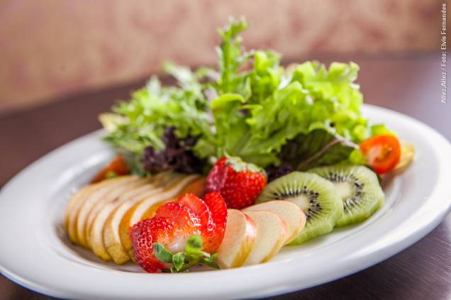 <strong><a href="https://viajeaqui.abril.com.br/estabelecimentos/br-sp-sao-paulo-restaurante-allez-allez" rel="Allez, Allez!" target="_blank">Allez, Allez!</a></strong> A salada tropical com frutas é uma das opções de entrada para o almoço no restaurante <strong><a href="https://viajeaqui.abril.com.br/estabelecimentos/br-sp-sao-paulo-restaurante-allez-allez" rel="Allez, Allez!" target="_blank">Allez, Allez!</a></strong> A salada tropical com frutas é uma das opções de entrada para o almoço no restaurante