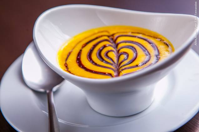 <strong><a href="https://viajeaqui.abril.com.br/estabelecimentos/br-sp-sao-paulo-restaurante-allez-allez" rel="Allez, Allez!" target="_blank">Allez, Allez!</a></strong> Para o jantar, uma das entradas oferecidas é o creme de abóbora com queijo roquefort e mel de vinho tinto <strong><a href="https://viajeaqui.abril.com.br/estabelecimentos/br-sp-sao-paulo-restaurante-allez-allez" rel="Allez, Allez!" target="_blank">Allez, Allez!</a></strong> Para o jantar, uma das entradas oferecidas é o creme de abóbora com queijo roquefort e mel de vinho tinto