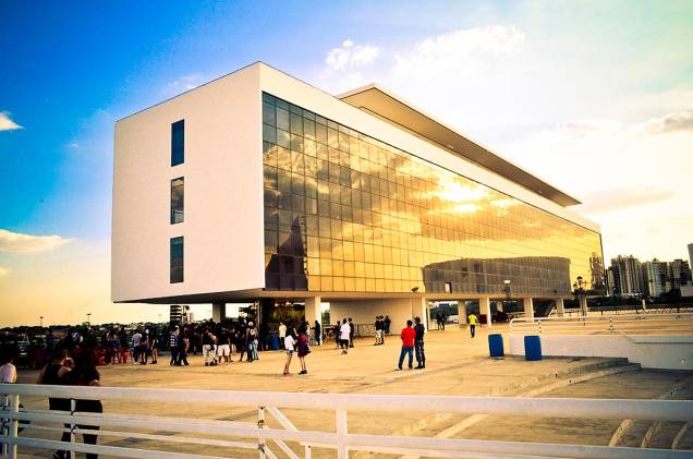 <a href="https://viajeaqui.abril.com.br/cidades/br-go-goiania" rel="Goiânia (GO)" target="_blank"><strong>Goiânia (GO)</strong></a> - Duas noites com city tour Duas noites no econômico <a href="https://atlanticahotels.com.br" rel="Go Inn Estação Goiânia" target="_blank">Go Inn Estação Goiânia</a>, com city tour. Em 19/6. <strong>Quem leva?</strong> <a href="https://flytour.com.br" rel="FLYTOUR" target="_blank">FLYTOUR</a> (0800-118687), desde R$ 725 <a href="https://viajeaqui.abril.com.br/cidades/br-go-goiania" rel="Goiânia (GO)" target="_blank"><strong>Goiânia (GO)</strong></a> - Duas noites com city tour Duas noites no econômico <a href="https://atlanticahotels.com.br" rel="Go Inn Estação Goiânia" target="_blank">Go Inn Estação Goiânia</a>, com city tour. Em 19/6. <strong>Quem leva?</strong> <a href="https://flytour.com.br" rel="FLYTOUR" target="_blank">FLYTOUR</a> (0800-118687), desde R$ 725