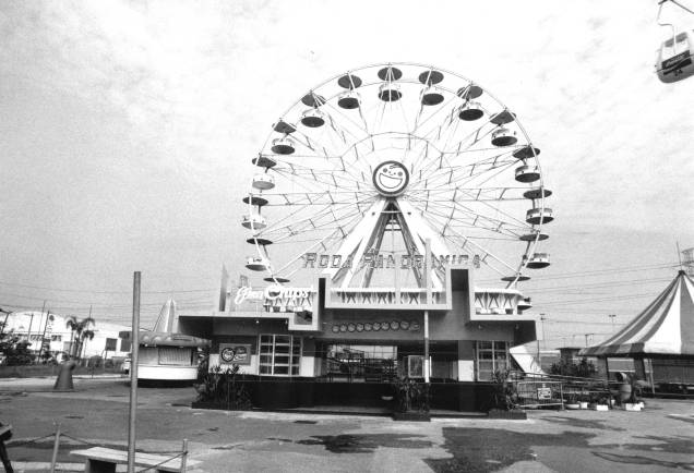Roda Gigante Panorâmica do Playcenter, em São Paulo (1980) Roda Gigante Panorâmica do Playcenter, em São Paulo (1980)