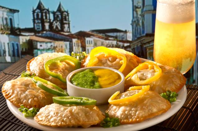 <a href="https://viajeaqui.abril.com.br/estabelecimentos/br-ba-salvador-restaurante-bar-koisa-nossa" rel="Bar Koisa Nossa – Salvador" target="_blank"><strong>Bar Koisa Nossa – Salvador</strong></a>O Koisa Nossa promete o “Sabor do Hexa com molho Canarinho”: uma porção de 6 pastéis com recheios especiais da casa. <a href="https://viajeaqui.abril.com.br/estabelecimentos/br-ba-salvador-restaurante-bar-koisa-nossa" rel="Bar Koisa Nossa – Salvador" target="_blank"><strong>Bar Koisa Nossa – Salvador</strong></a>O Koisa Nossa promete o “Sabor do Hexa com molho Canarinho”: uma porção de 6 pastéis com recheios especiais da casa.