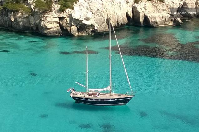 <strong><a href="https://www.airbnb.com.br/rooms/3367907" rel="2. Ibiza, Espanha" target="_blank">2. Ibiza, Espanha</a></strong> Para acompanhar ainda mais o belo visual de Ibiza e entrar no clima badalado, a dica é dormir em um veleiro equipado com forno, fogão, geladeira, chuveiro quente e wi-fi <strong><a href="https://www.airbnb.com.br/rooms/3367907" rel="2. Ibiza, Espanha" target="_blank">2. Ibiza, Espanha</a></strong> Para acompanhar ainda mais o belo visual de Ibiza e entrar no clima badalado, a dica é dormir em um veleiro equipado com forno, fogão, geladeira, chuveiro quente e wi-fi