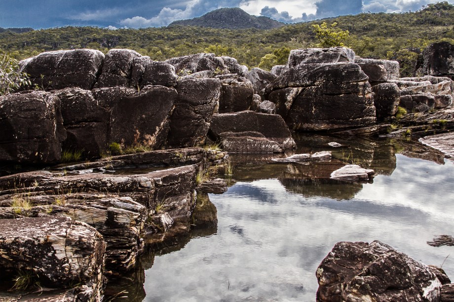 <strong><a href="https://viajeaqui.abril.com.br/cidades/br-go-chapada-dos-veadeiros" rel="CHAPADA DOS VEADEIROS" target="_blank">CHAPADA DOS VEADEIROS</a></strong>O pacote de sete noites no <a href="https://chappadahotel.com.br/" rel="Chappada" target="_blank">Chappada</a>, em Alto Paraíso de Goiás, promete uma imersão nas trilhas, nas cachoeiras e nos paredões da <a href="https://viajeaqui.abril.com.br/cidades/br-go-chapada-dos-veadeiros" rel="Chapada dos Veadeiros" target="_blank">Chapada dos Veadeiros</a>, em meio à vegetação do cerrado. Inclui todos os traslados e passeios às cataratas do Rio dos Couros e aos vales da Lua e Macaquinhos.<strong>Quando:</strong> em 5 de fevereiro<strong>Quem leva:</strong> <a href="https://www.agaxturviagens.com.br/" rel="Agaxtur" target="_blank">Agaxtur</a><strong>Quanto:</strong> R$ 3886