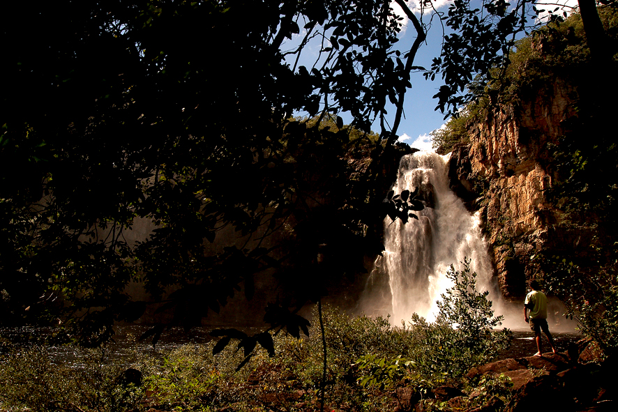 <a href="https://viajeaqui.abril.com.br/cidades/br-go-chapada-dos-veadeiros" rel="Chapada dos Veadeiros" target="_blank"><strong>Chapada dos Veadeiros</strong></a>    Cachoeiras se revelam no meio de trilhas pela mata na Chapada dos Veadeiros