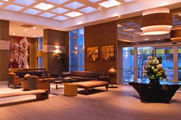 <strong>Clarion Jade Brasília, em Brasília (DF)</strong> O Clarion está ao lado do Park Shopping e Casa Park Shopping, afastado do Plano Piloto - a cerca de 10 km. O hotel tem sala de ginstica, piscina, hidromassagem e um lobby aconchegante. <strong>Clarion Jade Brasília, em Brasília (DF)</strong> O Clarion está ao lado do Park Shopping e Casa Park Shopping, afastado do Plano Piloto - a cerca de 10 km. O hotel tem sala de ginstica, piscina, hidromassagem e um lobby aconchegante.