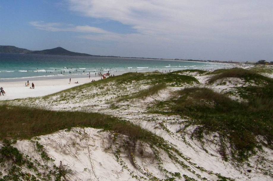 <strong>6. <a href="/cidades/br-rj-cabo-frio" target="_blank">Cabo Frio</a> (2 dias) </strong>A mais bem-estruturada cidade da Região dos Lagos tem praias de areia fina e branca que lotam de casais, famílias e surfistas.