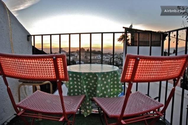 <a href="https://www.airbnb.com.br/rooms/1323471" rel="14. Granada, Espanha" target="_blank"><strong>14. Granada, Espanha</strong></a>Os quartos dessa casa também podem ser alugados idependentemente <a href="https://www.airbnb.com.br/rooms/1323471" rel="14. Granada, Espanha" target="_blank"><strong>14. Granada, Espanha</strong></a>Os quartos dessa casa também podem ser alugados idependentemente