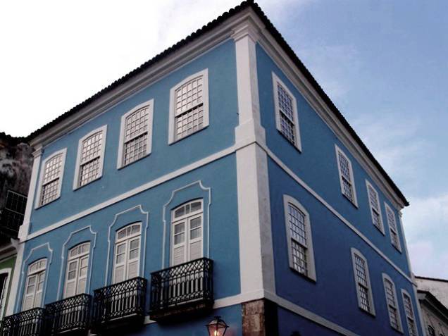 <strong>HOTEL-FAZENDA DO ANO - Fazenda Dona Carolina (Itatiba/SP)</strong> Depois da mudança de composição societária, a fazenda de 1872 promoveu ampla reformulação, orçada em R$ 5 milhões. os quartos receberam TV de LCD 32, enxoval de 300 fios e amenities franceses – alguns também ganharam piso de madeira. Foi inaugurado ainda o quinto restaurante da hospedagem, e os funcionários passaram por capacitação orientada pelo Senac. <strong>HOTEL-FAZENDA DO ANO - Fazenda Dona Carolina (Itatiba/SP)</strong> Depois da mudança de composição societária, a fazenda de 1872 promoveu ampla reformulação, orçada em R$ 5 milhões. os quartos receberam TV de LCD 32, enxoval de 300 fios e amenities franceses – alguns também ganharam piso de madeira. Foi inaugurado ainda o quinto restaurante da hospedagem, e os funcionários passaram por capacitação orientada pelo Senac.
