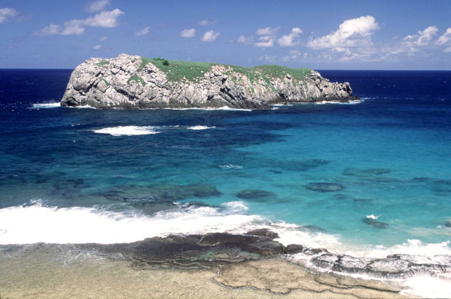 A<strong> Praia do Leão</strong> é a maior do arquipélago e também a que tem o maior índice de desova de tartarugas marinhas