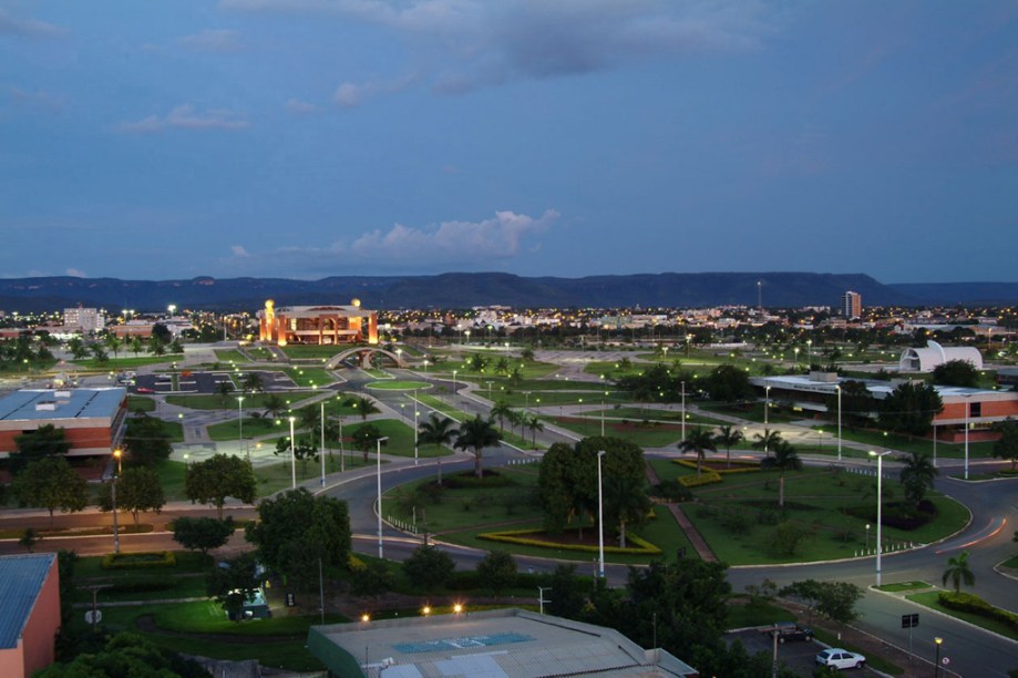 Os principais hotéis de Palmas ficam nas quadras vizinhas à Praça dos Girassóis, onde está a sede do governo