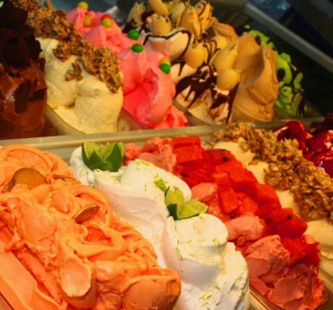 <a href="https://viajeaqui.abril.com.br/estabelecimentos/br-sp-sao-paulo-restaurante-bella-paulista" rel="Bella Paulista"><strong>Bella Paulista</strong></a><br />  <br />  Diariamente, a casa produz 48 sabores de sorvetes. As novidades para o verão são os <strong>sabores de bebidas alcóolicas</strong>, como espanhola, caipirinha, prosecco e whisky