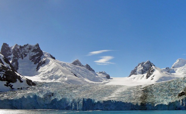 As ilhas Geórgia do Sul entram na rota de uma grande parte dos cruzeiros antárticos. Aqui o explorador polar Ernest Shackleton empreendeu um dos mais brilhantes capítulos da história da exploração da <a href="https://gutenberg.viagemeturismo.abril.com.br/paises/antartica/">Antártica</a>, ao atravessa-la depois de cruzar o revolto oceano da região em um bote salva-vidas As ilhas Geórgia do Sul entram na rota de uma grande parte dos cruzeiros antárticos. Aqui o explorador polar Ernest Shackleton empreendeu um dos mais brilhantes capítulos da história da exploração da <a href="https://gutenberg.viagemeturismo.abril.com.br/paises/antartica/">Antártica</a>, ao atravessa-la depois de cruzar o revolto oceano da região em um bote salva-vidas