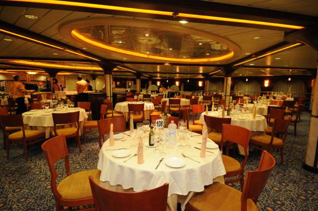 Restaurante do navio tem cardápio variado Restaurante do navio tem cardápio variado