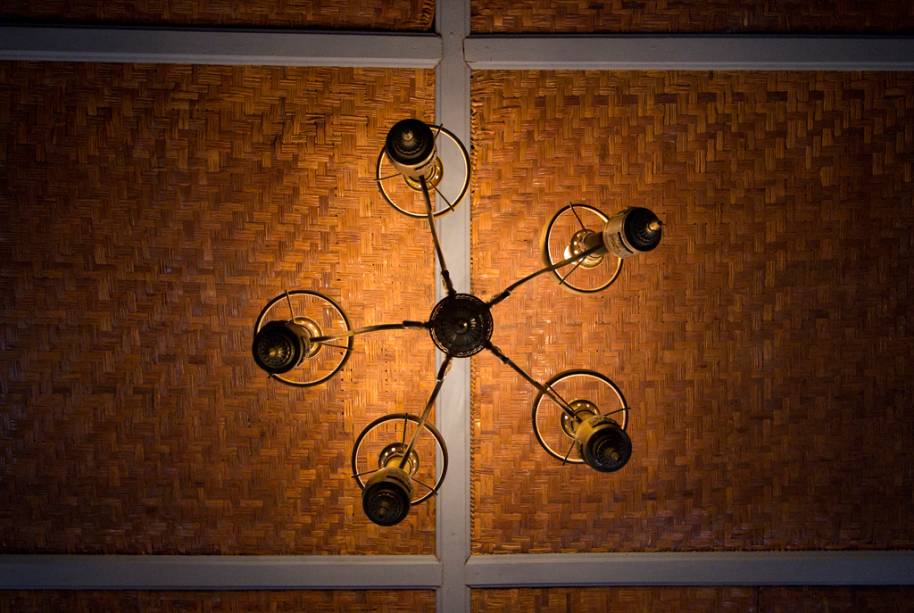 Lustre da Casa do Barão, no Museu do Seringal Vila Paraíso, no Igarapé São João (a 25 minutos de barco a partir de Manaus)