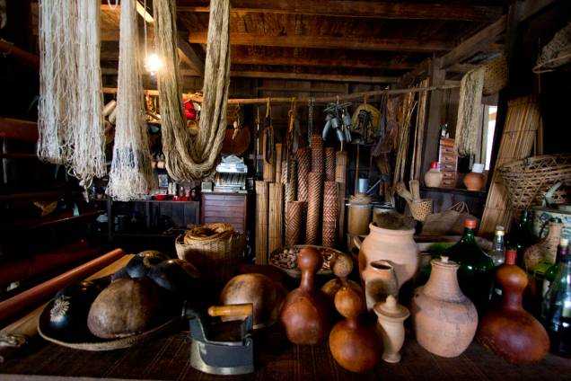 Barracão de aviamento do Museu do Seringal Vila Paraíso, onde o seringueiro pegava comida e instrumentos de trabalho Barracão de aviamento do Museu do Seringal Vila Paraíso, onde o seringueiro pegava comida e instrumentos de trabalho