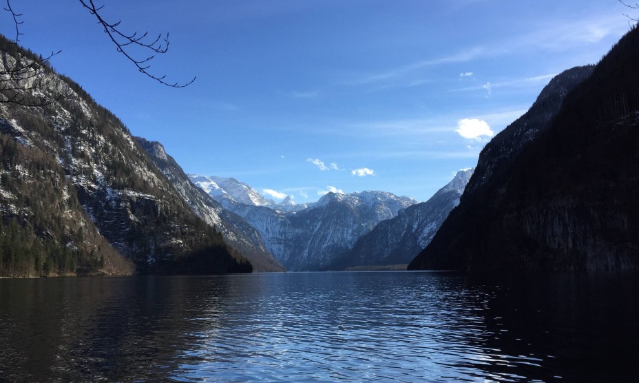 O charme do lago Königsse, na romântica região da <a href="https://viajeaqui.abril.com.br/cidades/alemanha-baviera" rel="Baviera" target="_self">Baviera</a>, <a href="https://viajeaqui.abril.com.br/paises/alemanha" rel="Alemanha" target="_self">Alemanha</a>