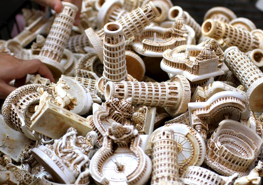 Referenciando seu passado romano, as miniaturas italianas imitam todas as atrações e monumentos do país, entre elas a Torre de Pisa, o <a href="https://gutenberg.viagemeturismo.abril.com.br/atracao/vaticano/" target="_blank">Vaticano</a>, a Pietá, o <a href="https://gutenberg.viagemeturismo.abril.com.br/atracao/coloseo-coliseu/" target="_blank">Coliseu</a>...