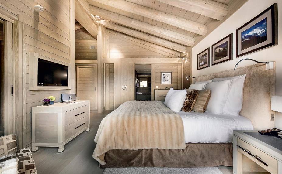 O quarto todo clean do hotel Le K2