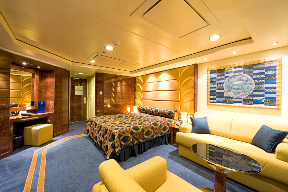MSC Fantasia De Luxe Suite