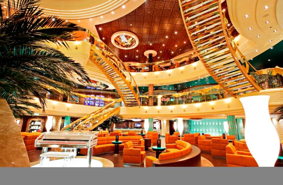 MSC Fantasia, Foyer Principal