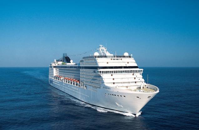 MSC Magnifica tem 95.128 toneladas e capacidade para 3.223 hóspedes MSC Magnifica tem 95.128 toneladas e capacidade para 3.223 hóspedes