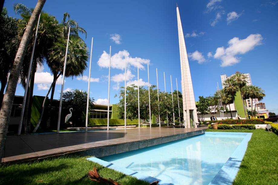 Localizado em Cuiabá (MT), o centro geodésico da América do Sul dá margem a teorias sobre a energia mágica dos desfiladeiros 