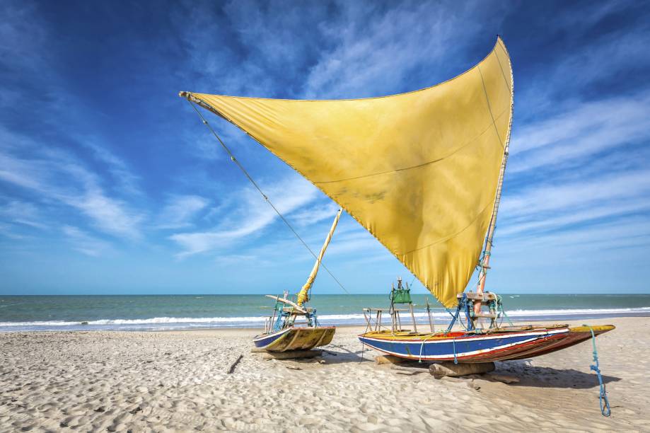 Mar em diferentes tons de azul, dunas e areia branquinha: <strong><a href="https://viajeaqui.abril.com.br/cidades/br-rn-natal" rel="Natal" target="_self">Natal</a></strong> tem ótimos cenários e uma boa infraestrutura hoteleira e restaurantes para receber os turistas