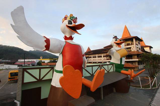 Decoração do pavilhão da Festa Nacional do Marreco - Fenarreco, em Brusque, Santa Catarina Decoração do pavilhão da Festa Nacional do Marreco - Fenarreco, em Brusque, Santa Catarina