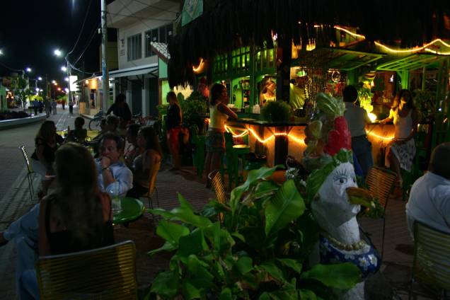 No Café do Brasil, que fica no largo mais movimentado da vila, são servidos cafezinho, drinques e batidas de frutas No Café do Brasil, que fica no largo mais movimentado da vila, são servidos cafezinho, drinques e batidas de frutas