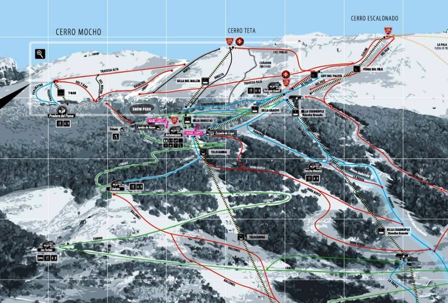 <strong>Tipos de pista</strong>            Todo resort de esqui possui um mapa de pistas e trilhas, que indica não só o grau de dificuldade de cada uma, mas também como chegar ao seu início, utilizando os distintos modos de elevação. Não há uma regra internacional unificada para marcar os diferentes níveis das pistas, mas aqui na América do Sul há uma tendência a seguir o padrão europeu, marcado por cores:      • Verdes (iniciantes) – são largas, com superfícies lisas e muito pouco inclinadas. Aqui você aprende as técnicas básicas e se acostuma com os equipamentos.<br />      • Azul (iniciantes) – um pouco mais inclinadas e estreitas, são o passo natural para quem aprendeu a fazer curvas e fazer paradas.<br />      • Vermelha (intermediária) – com uma inclinação máxima em torno dos 40% (para cada metro horizontal, há um desnível máximo de 40 centímetros), já oferece mais velocidade e exige mais técnica do praticante. Aqui a neve geralmente é preparada por grandes tratores, tornando a superfície mais uniforme.<br />      • Preta (experts) – grandes inclinações, falta de nivelamento e muita velocidade. Os desafios são maiores, assim como o nível de adrenalina.<br />      Amarelo (não demarcadas) – são rotas não controladas, com neve não preparada e pouca sinalização