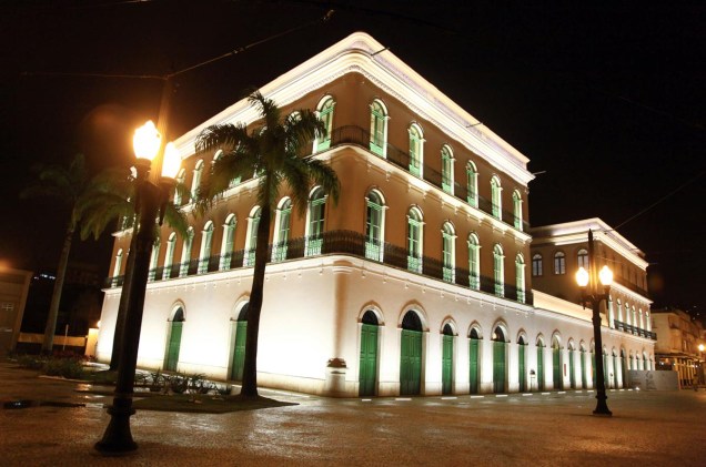 O casarão neo-colonial que abriga o Museu Pelé já funcionou como sede da Prefeitura Municipal de Santos e da Câmara Municipal da cidade até 1939 O casarão neo-colonial que abriga o Museu Pelé já funcionou como sede da Prefeitura Municipal de Santos e da Câmara Municipal da cidade até 1939