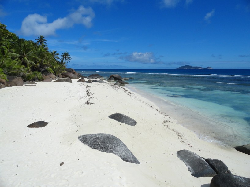 Praia na ilha Silhouette, em <a href="https://gutenberg.viagemeturismo.abril.com.br/paises/seychelles/">Seychelles</a>