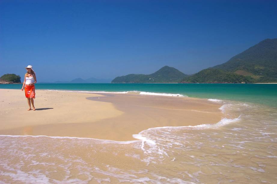 <strong>5. <a href="/cidades/br-sp-ubatuba" rel="Ubatuba" target="_blank">Ubatuba</a> (5 dias)</strong>O Parque Estadual da Serra do Mar preserva 80% da Mata Atlântica existente no litoral da cidade. Há praias de mar calmo e outras são boas para surfe. Algumas requerem caminhadas pela mata.
