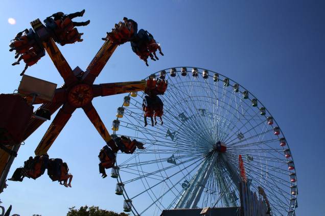 A roda-gigante Texas Star não funciona o ano inteiro, ela é montada apenas para a feira anual do estado do Texas, na cidade de <a href="https://viajeaqui.abril.com.br/cidades/estados-unidos-dallas" target="_self">Dallas</a>, e é desmontada três semanas depois. Ela tem 64,6 metros de altura, carrega até 264 passageiros em suas 45 gôndolas. A vista do alto alcança a região de Dallas-Fort Worth inteira e permite admirar a festa toda, repleta de shows, leilões e barraquinhas de comida A roda-gigante Texas Star não funciona o ano inteiro, ela é montada apenas para a feira anual do estado do Texas, na cidade de <a href="https://viajeaqui.abril.com.br/cidades/estados-unidos-dallas" target="_self">Dallas</a>, e é desmontada três semanas depois. Ela tem 64,6 metros de altura, carrega até 264 passageiros em suas 45 gôndolas. A vista do alto alcança a região de Dallas-Fort Worth inteira e permite admirar a festa toda, repleta de shows, leilões e barraquinhas de comida