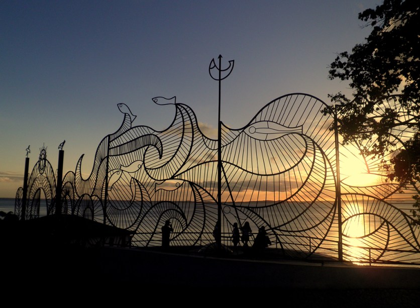 Gradil de Carybé, circundando o belo <a href="https://viajeaqui.abril.com.br/estabelecimentos/br-ba-salvador-atracao-museu-de-arte-moderna-solar-do-unhao" rel="Solar do Unhão" target="_self">Solar do Unhão</a>, em <a href="https://viajeaqui.abril.com.br/cidades/br-ba-salvador" rel="Salvador" target="_self">Salvador</a>, <a href="https://viajeaqui.abril.com.br/estados/br-bahia" rel="Bahia" target="_self">Bahia</a>